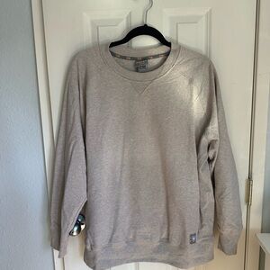 Classic Women’s Crewneck Sweatshirt in Heather Gray